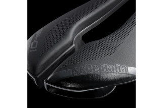 Siodło SELLE ITALIA SP-01 BOOST KIT CARBONIO SUPERFLOW L (id match L3), Carbon/keramic Rail, Fibra-Tek, 166g (WYPRZEDAŻ 45%)