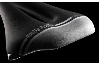 Siodło SELLE ITALIA NOVUS BOOST GRAVEL TECH TI316 SUPERFLOW S (id match S3),TI 316 Tube 7, Fibra-Tek, 255g (WYPRZEDAŻ 45%)
