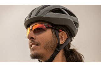 Okulary TIFOSI CRIT CLARION FOTOTEC black/red (1 szkło Clarion Red FOTOCHROM 64%-14% transmisja światła) (NEW)